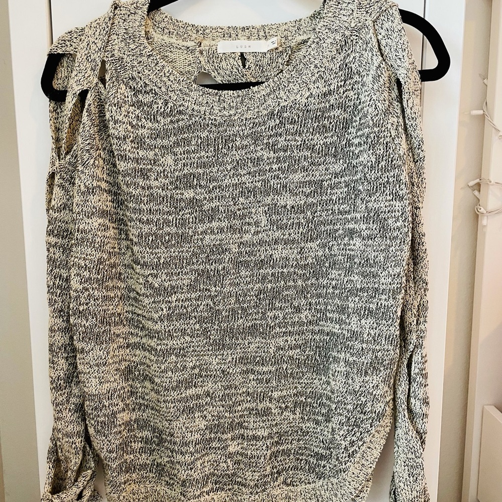 Cut-Out Sweater - Picture 2 of 5